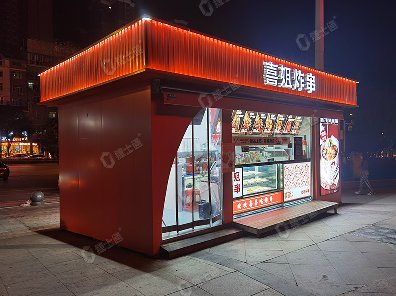 万彩网生产的炸串商亭售卖亭是一个尺寸为3乘6米的商业设施，专门用于销售炸